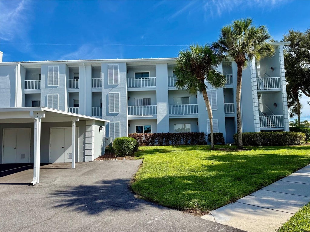 Photo of 408 Cerromar Circle S #236, Venice, FL 34293 (MLS # N6145886)