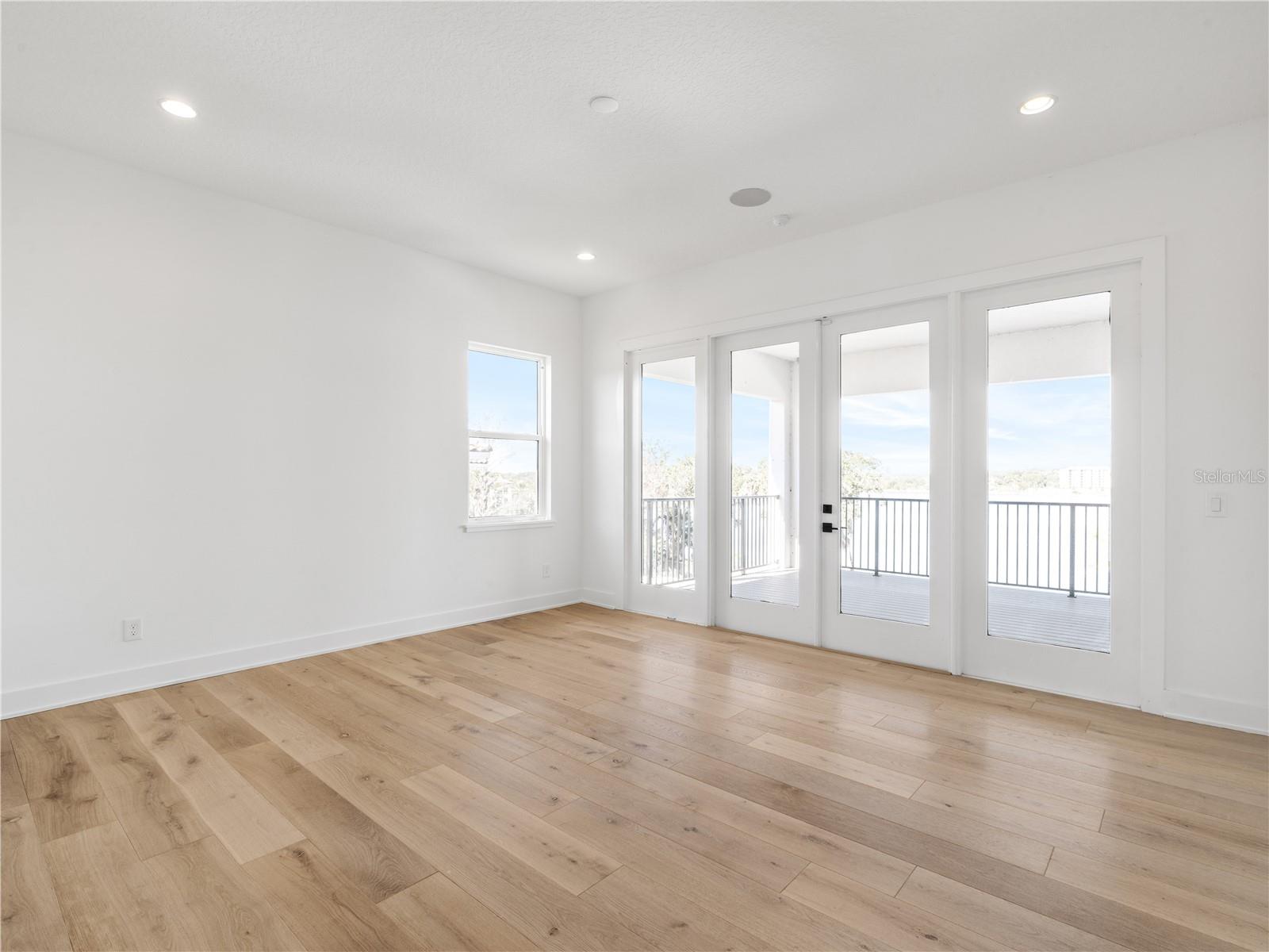 BELLA COLLINA - Residential