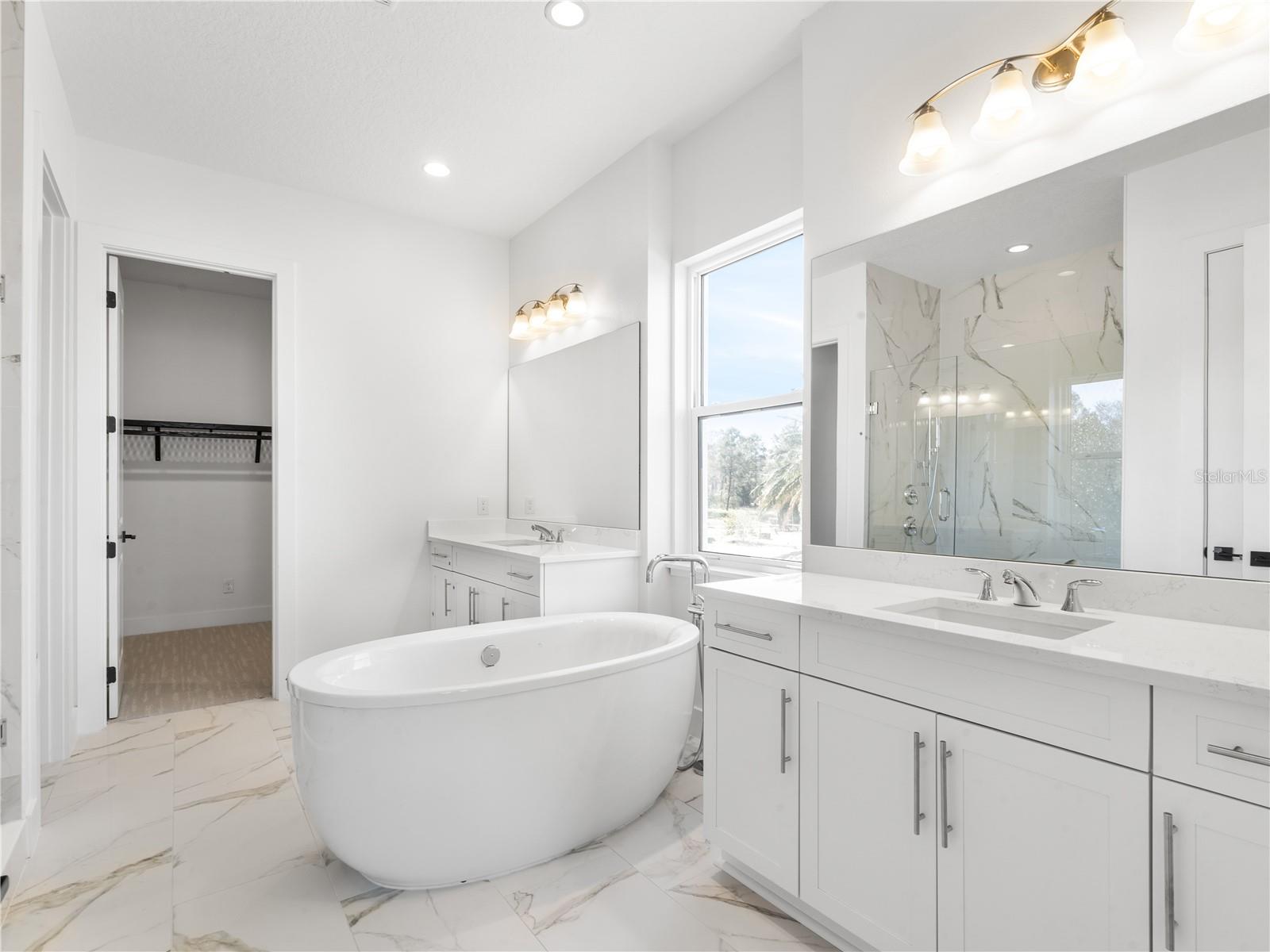 BELLA COLLINA - Residential