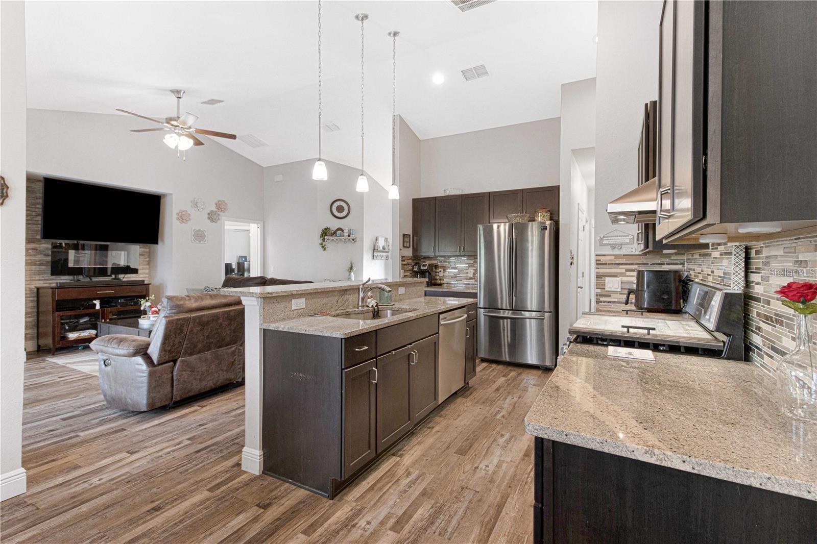 BAHIA OAKS - Residential