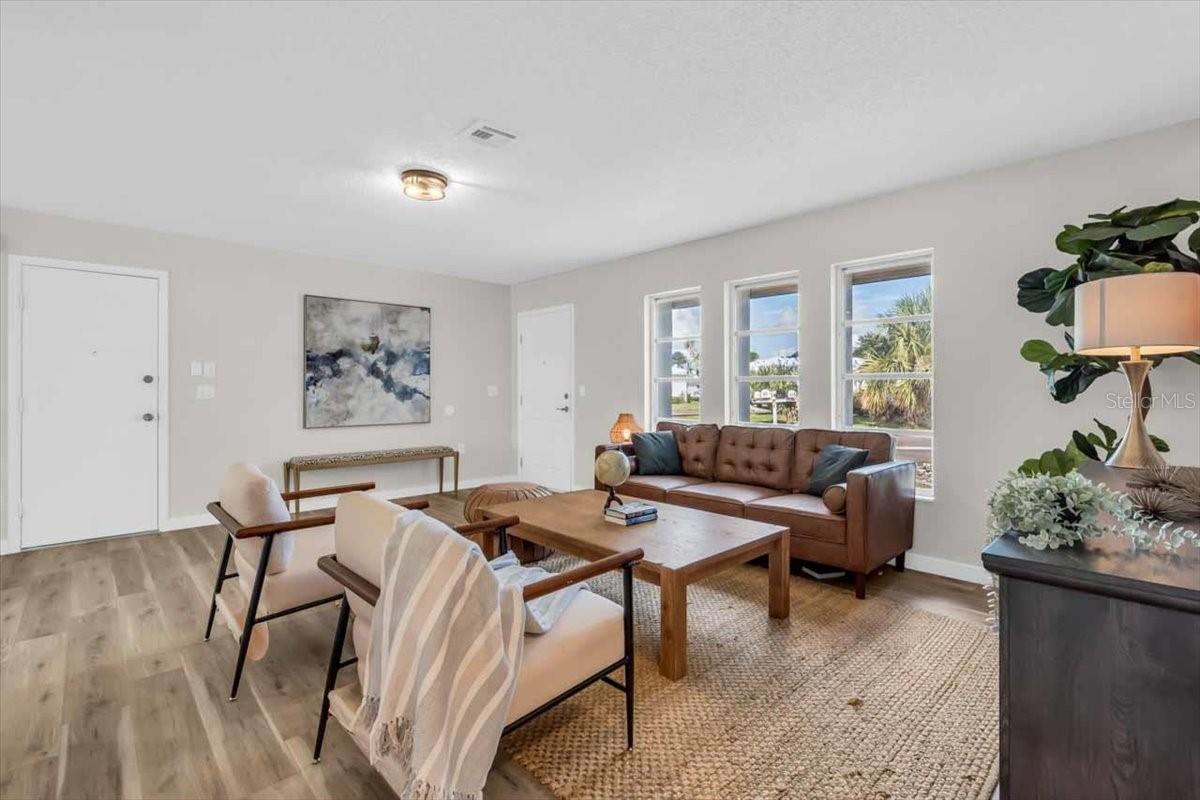 CIRCLE WOODS OF VENICE 1 - Residential