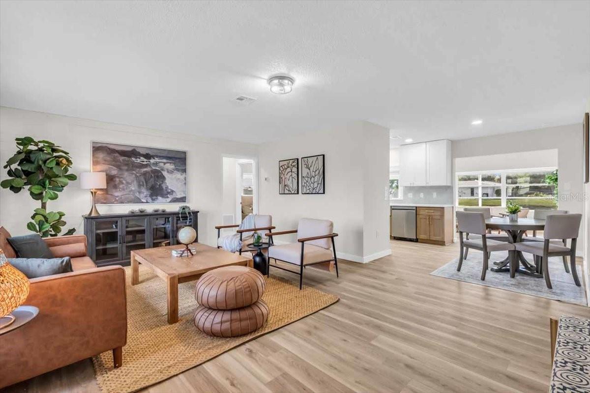 CIRCLE WOODS OF VENICE 1 - Residential