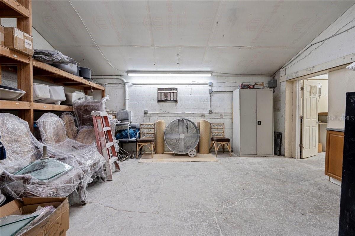 KINGSTON PLAZA - Commercial Sale