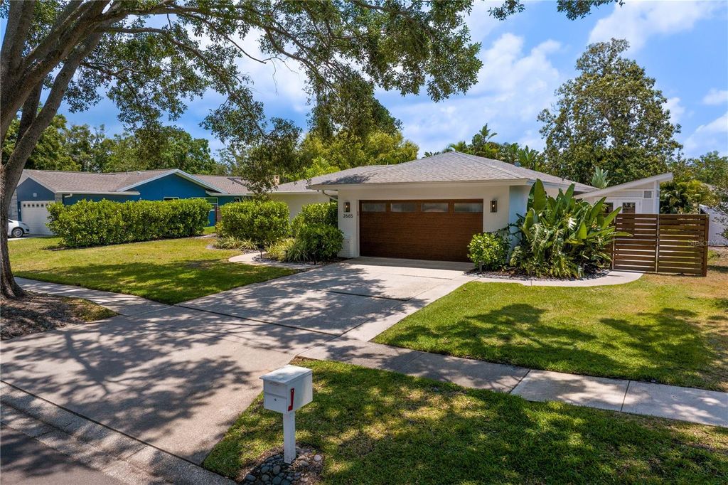 Photo of 2665 Clubhouse Drive N, Clearwater, FL 33761 (MLS # TB8384911)