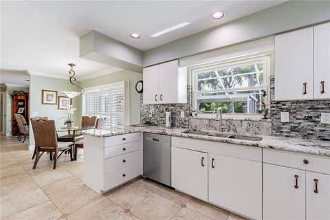 Tiny photo for 32834 Lakeshore Drive, Tavares, FL 32778 (MLS # G5114617)