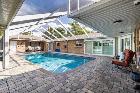 Tiny photo for 32834 Lakeshore Drive, Tavares, FL 32778 (MLS # G5114617)
