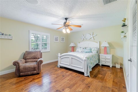 Tiny photo for 32834 Lakeshore Drive, Tavares, FL 32778 (MLS # G5114617)