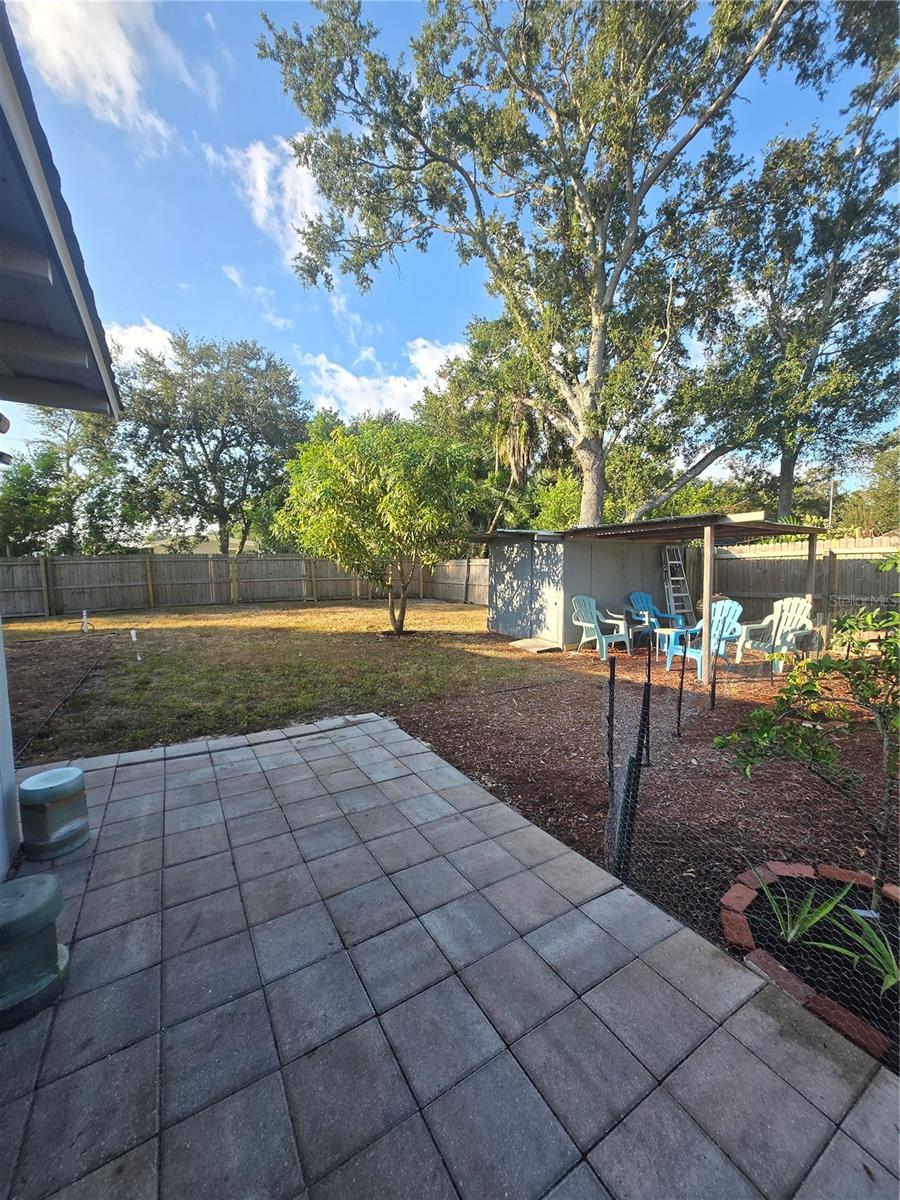 VILLAGE GREEN SUB - Residential Lease