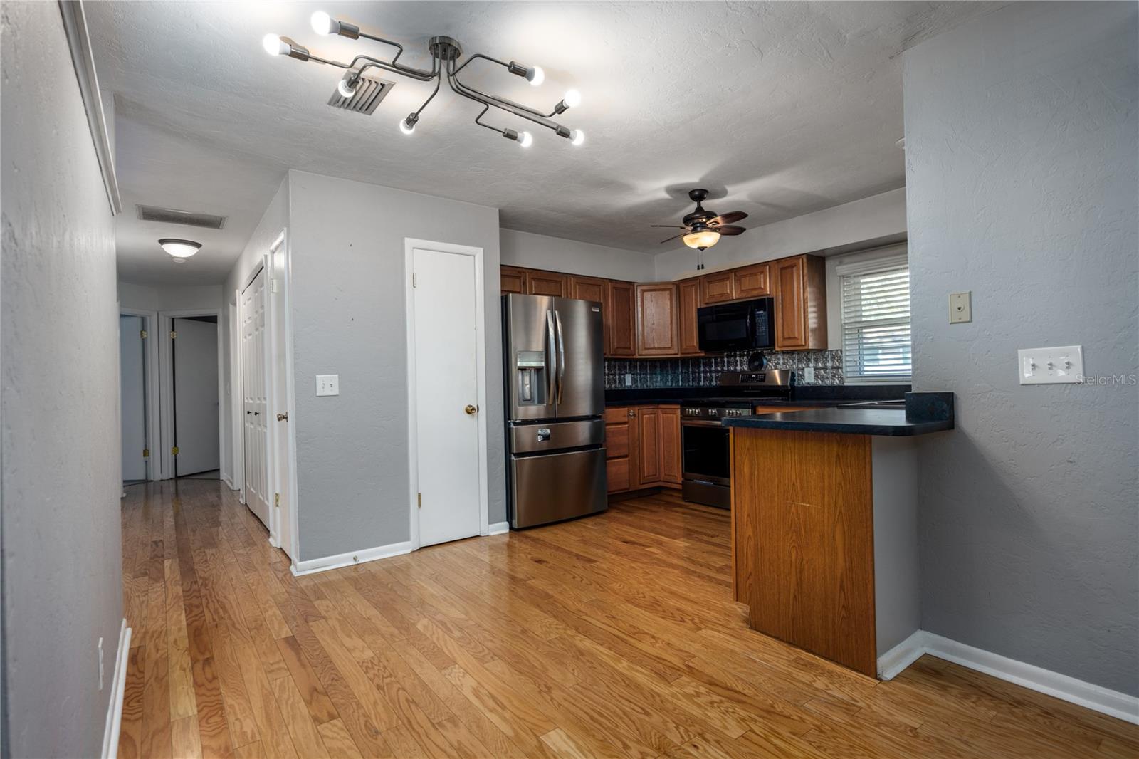 VALWOOD UNIT 2 - Residential Lease