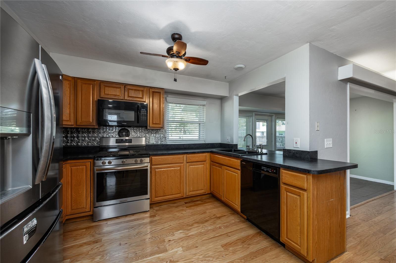 VALWOOD UNIT 2 - Residential Lease