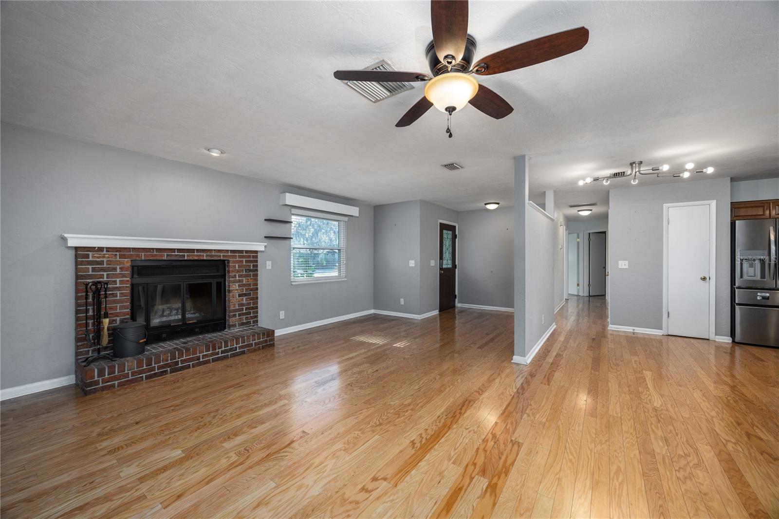 VALWOOD UNIT 2 - Residential Lease