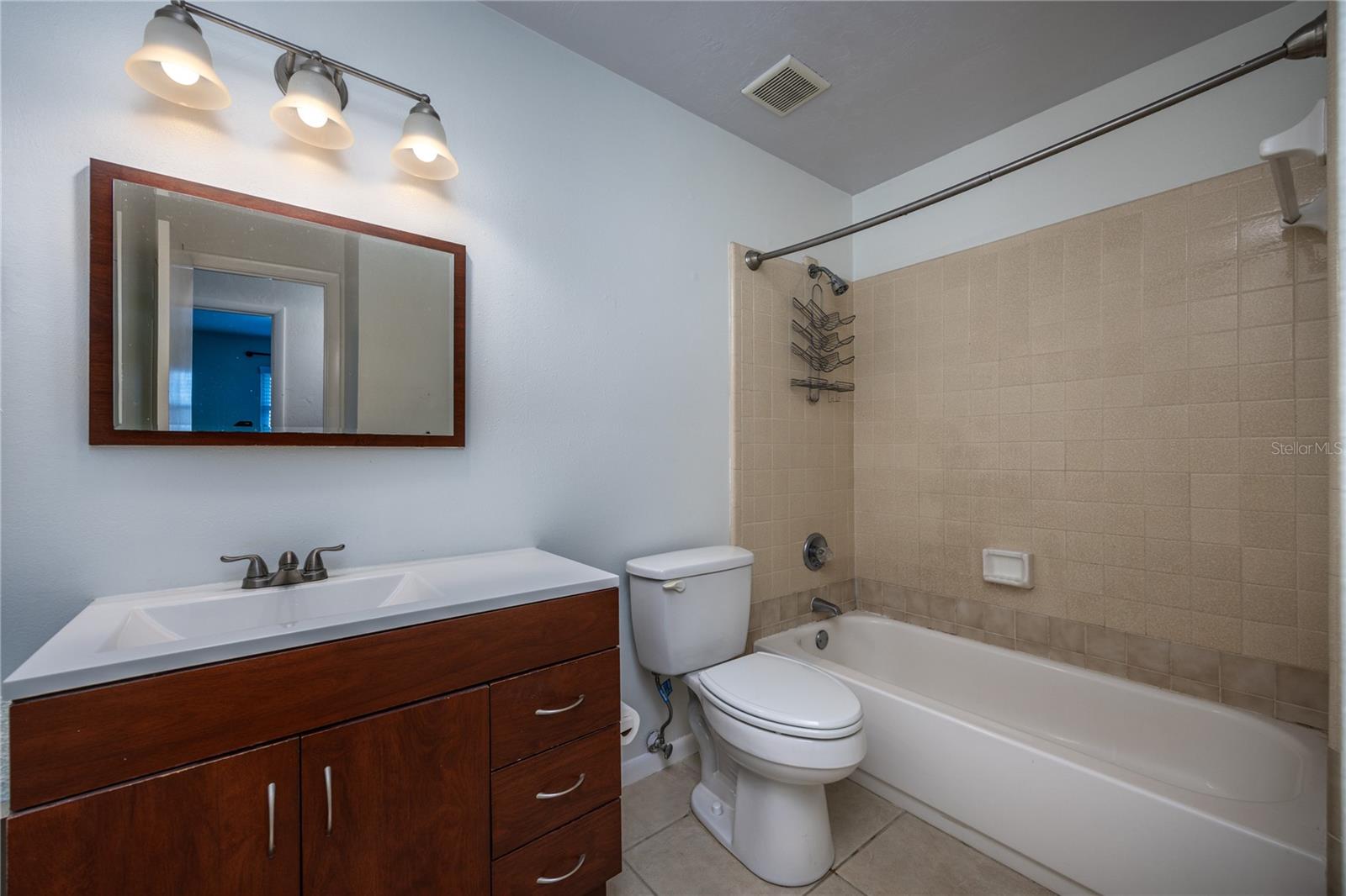 VALWOOD UNIT 2 - Residential Lease