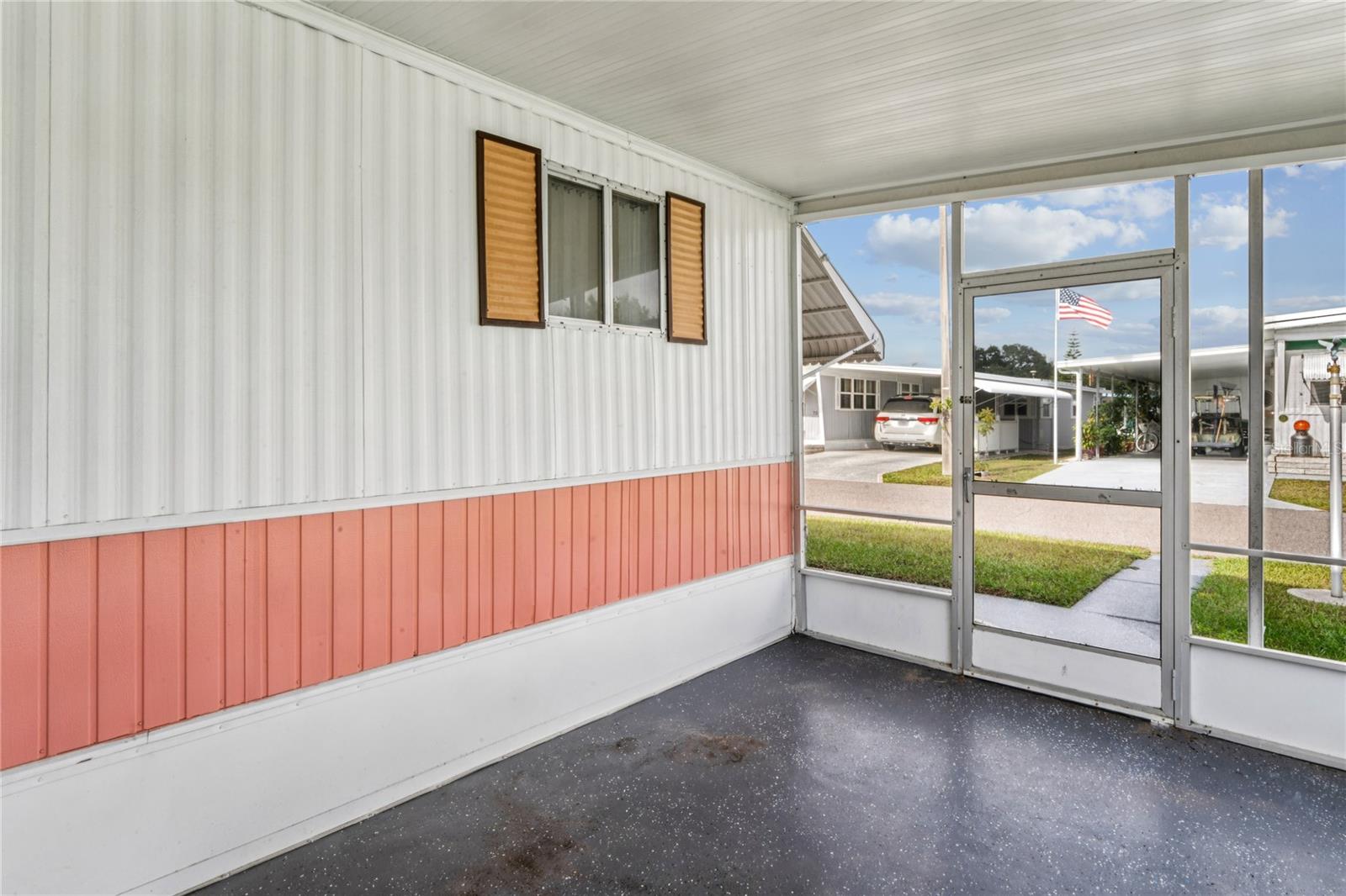 SLEEPY HOLLOW MOBILE ESTATES - Residential