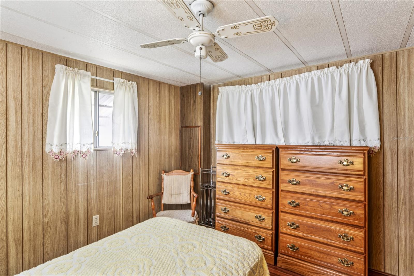 SLEEPY HOLLOW MOBILE ESTATES - Residential