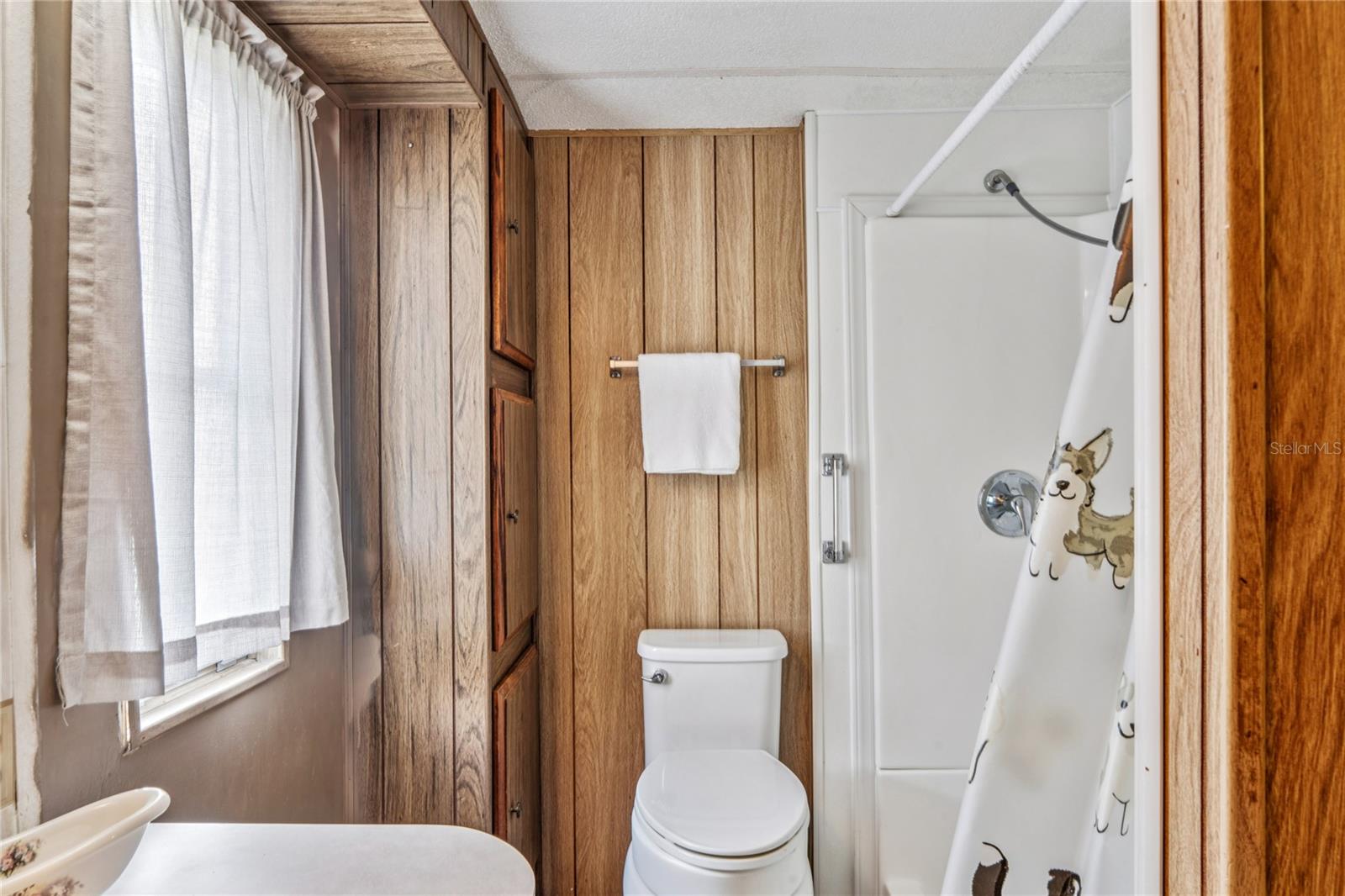 SLEEPY HOLLOW MOBILE ESTATES - Residential