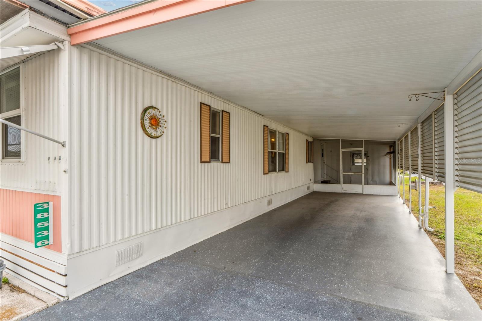 SLEEPY HOLLOW MOBILE ESTATES - Residential