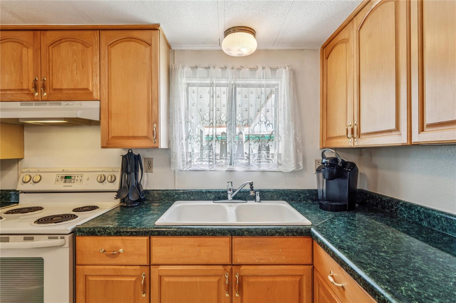 SLEEPY HOLLOW MOBILE ESTATES - Residential