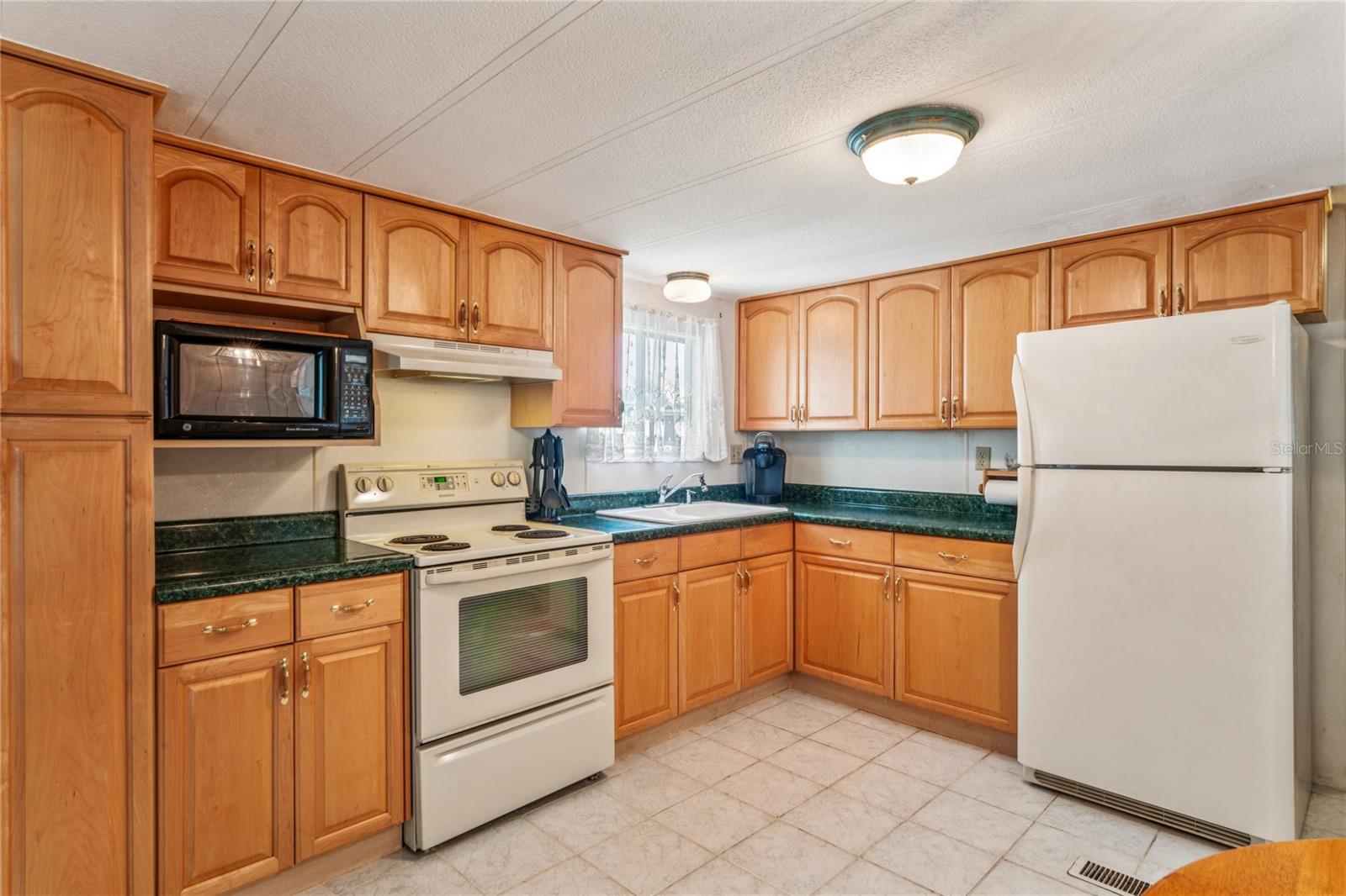 SLEEPY HOLLOW MOBILE ESTATES - Residential