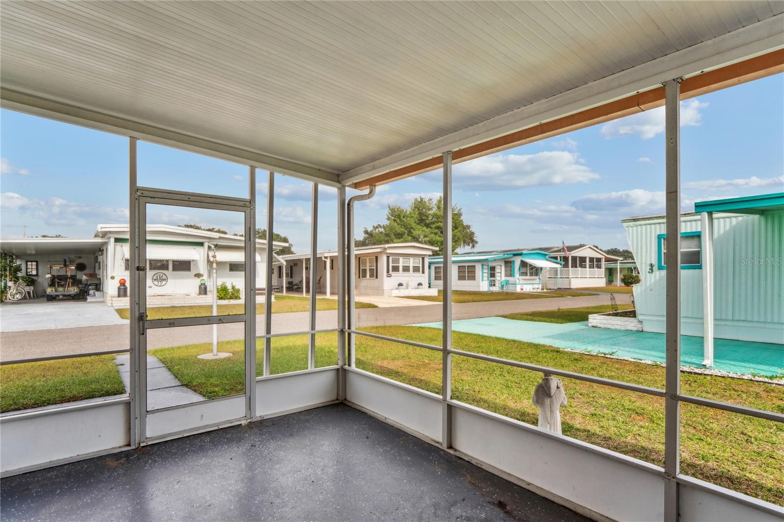 SLEEPY HOLLOW MOBILE ESTATES - Residential