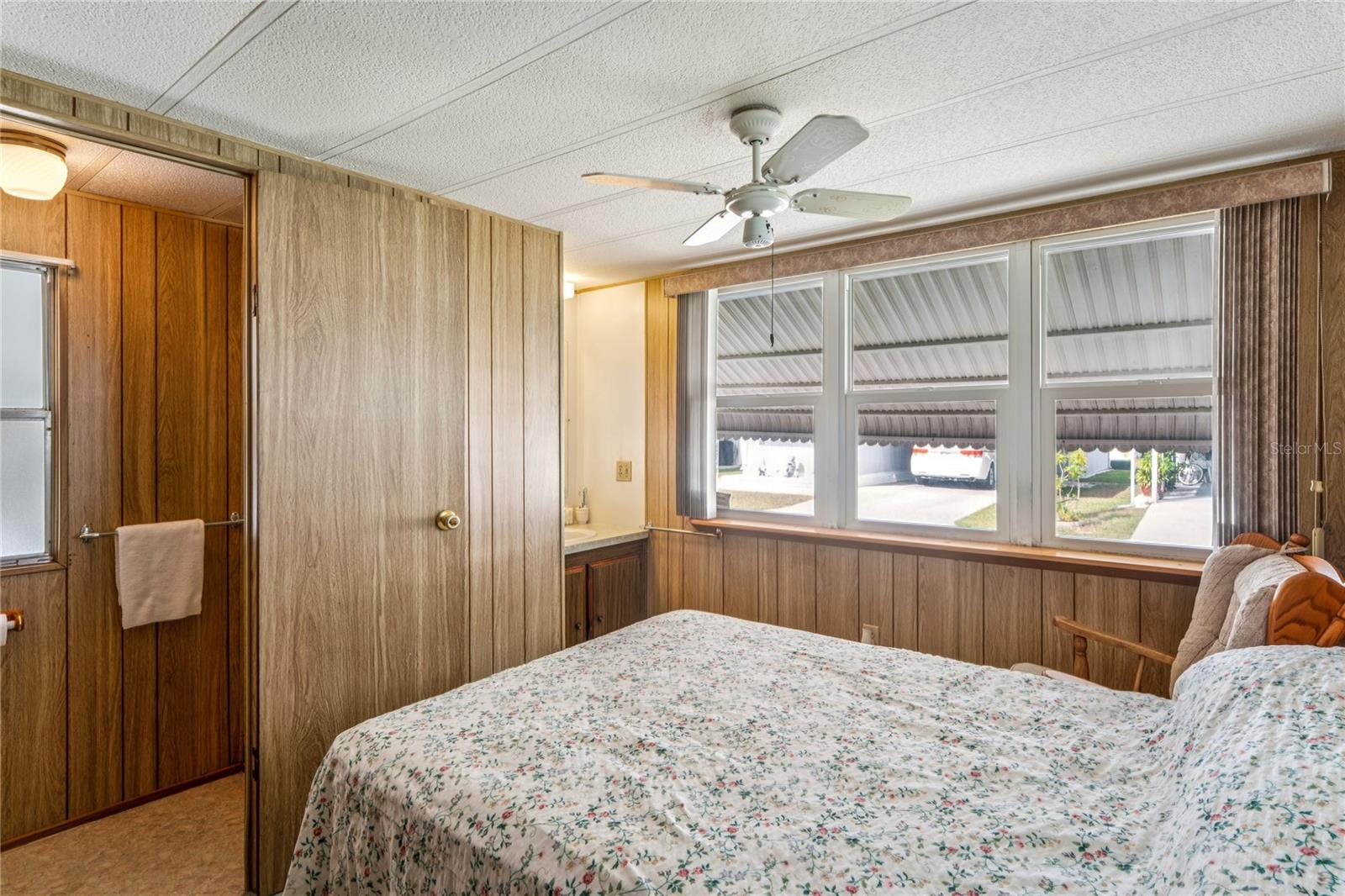 SLEEPY HOLLOW MOBILE ESTATES - Residential