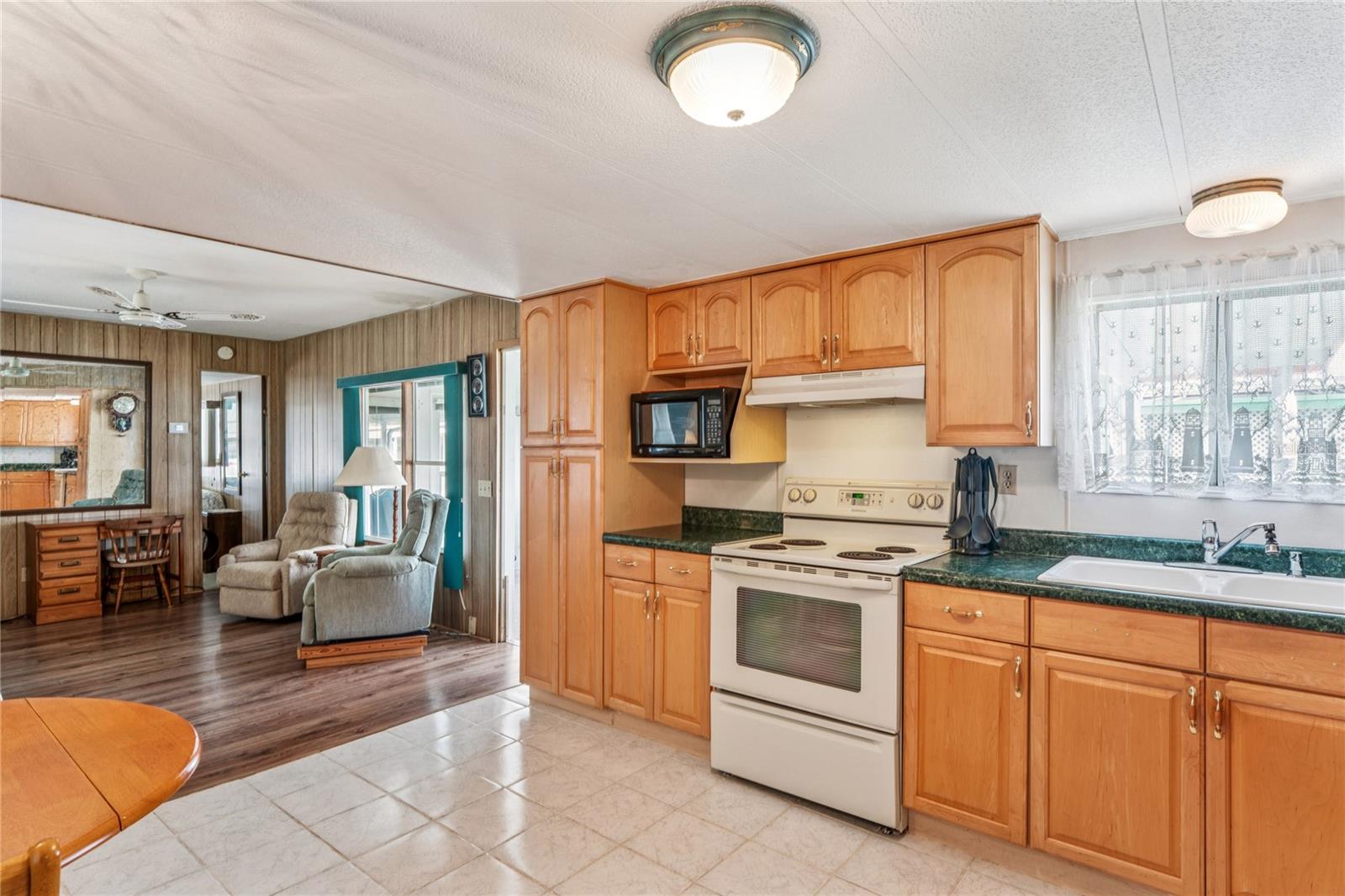 SLEEPY HOLLOW MOBILE ESTATES - Residential