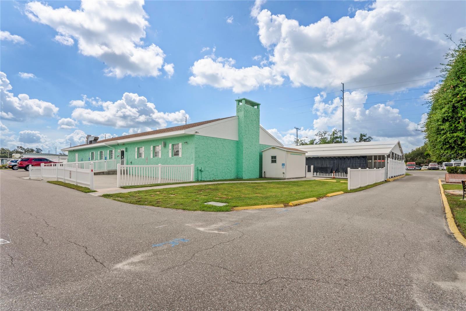 SLEEPY HOLLOW MOBILE ESTATES - Residential