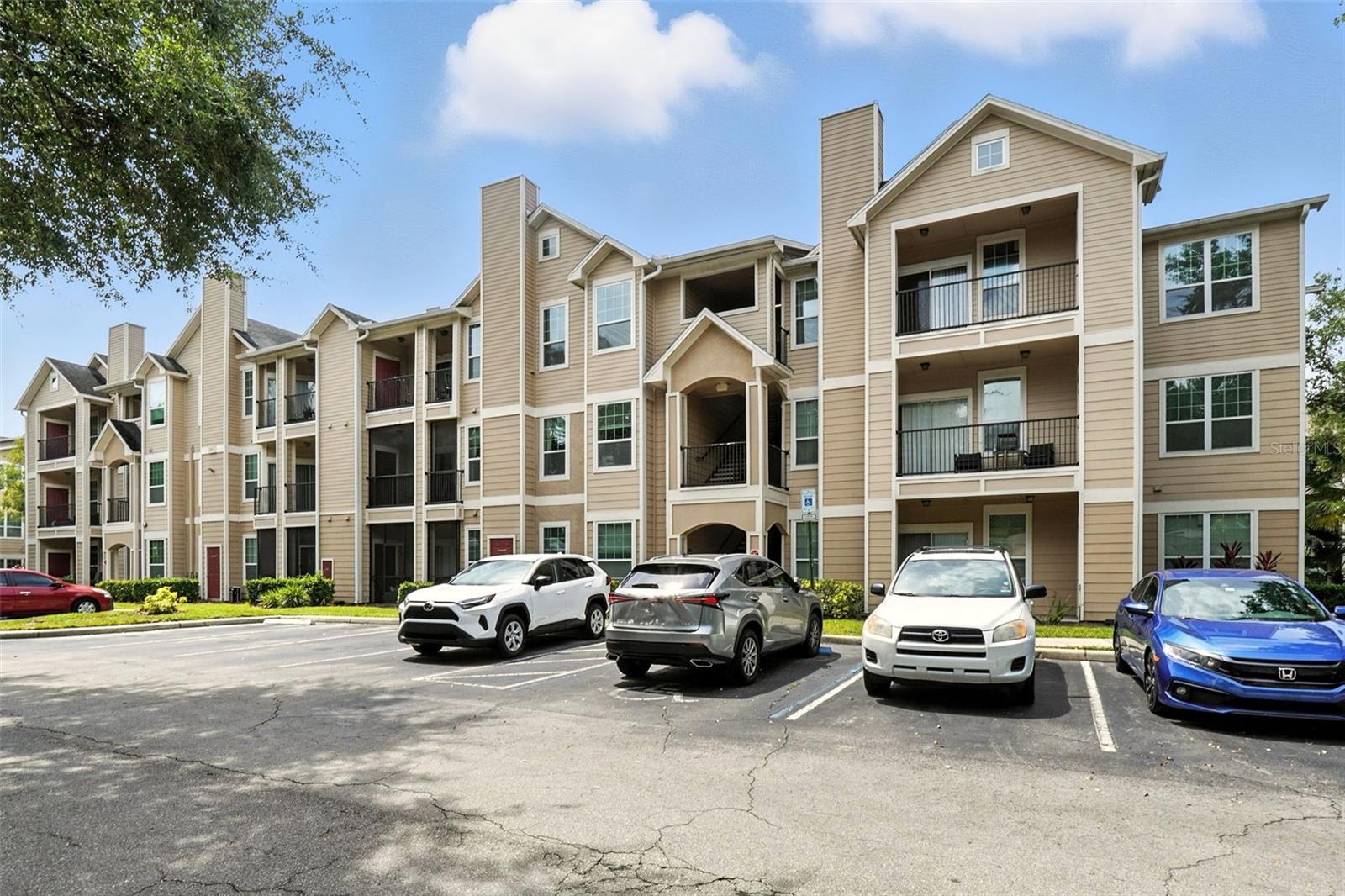 2025 ERVING CIRCLE 203