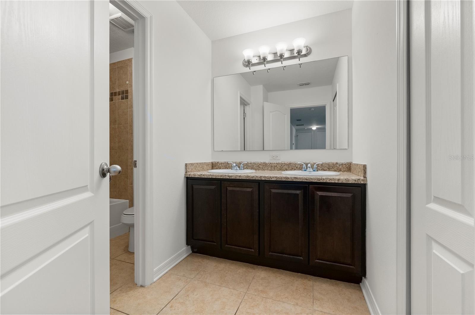 RIVER CLUB - Residential