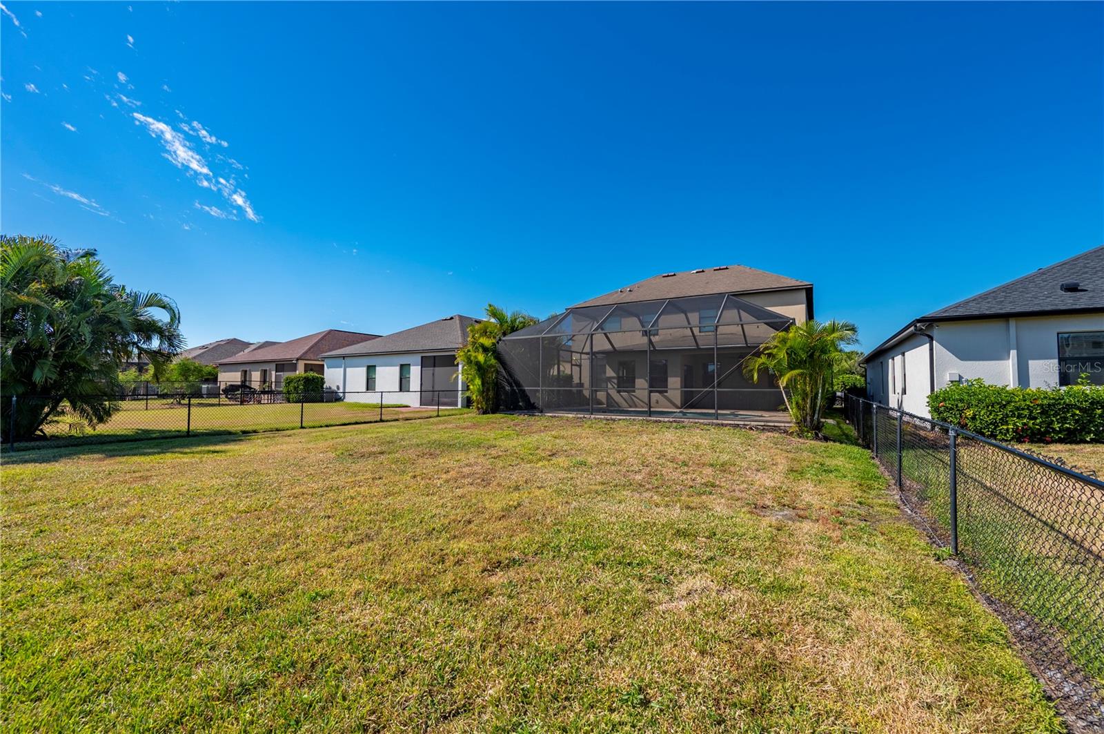 RIVER CLUB - Residential