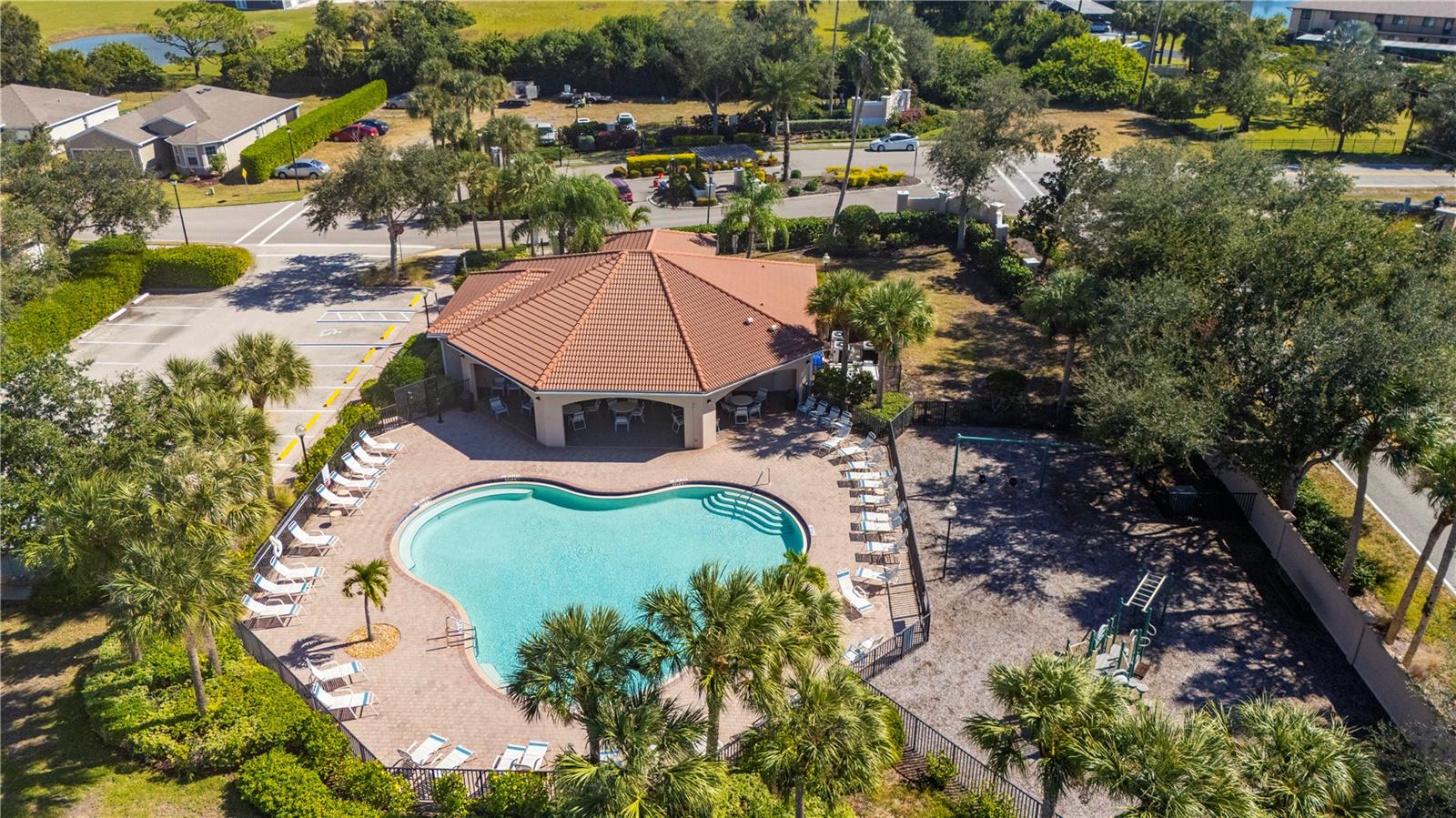 RIVER CLUB - Residential