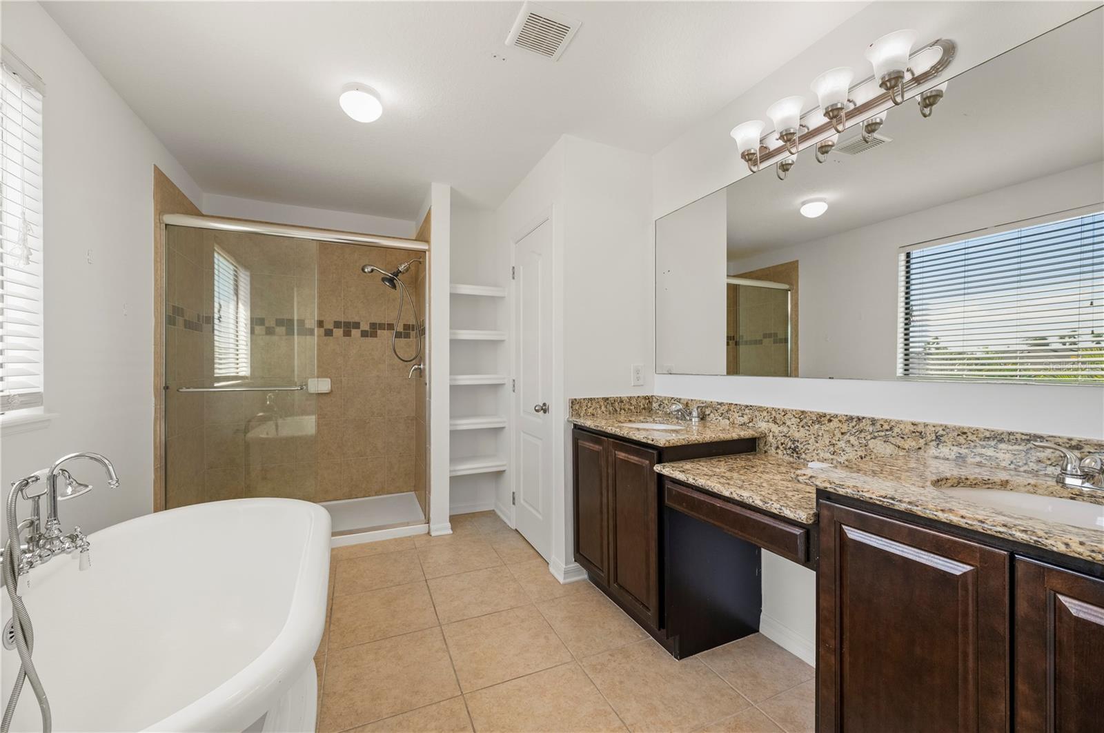 RIVER CLUB - Residential