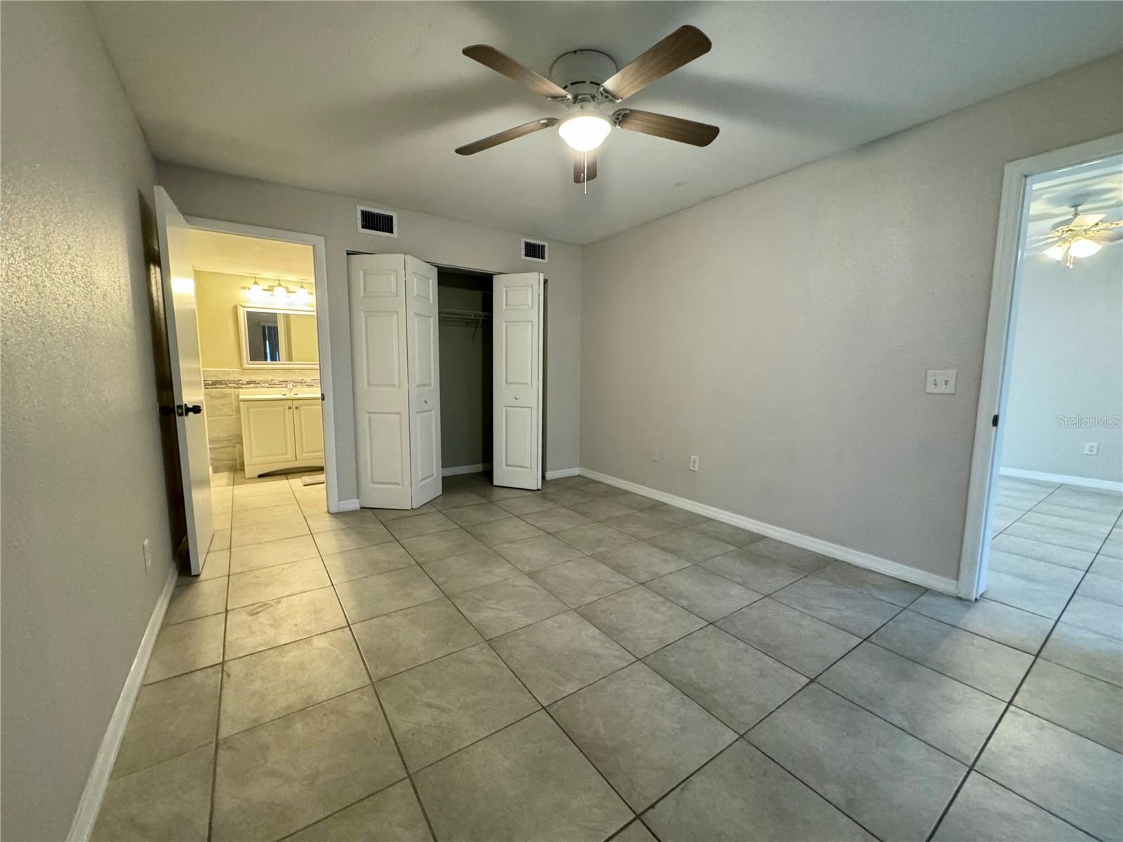 SIVER SPGS SHORES UN 40 - Residential