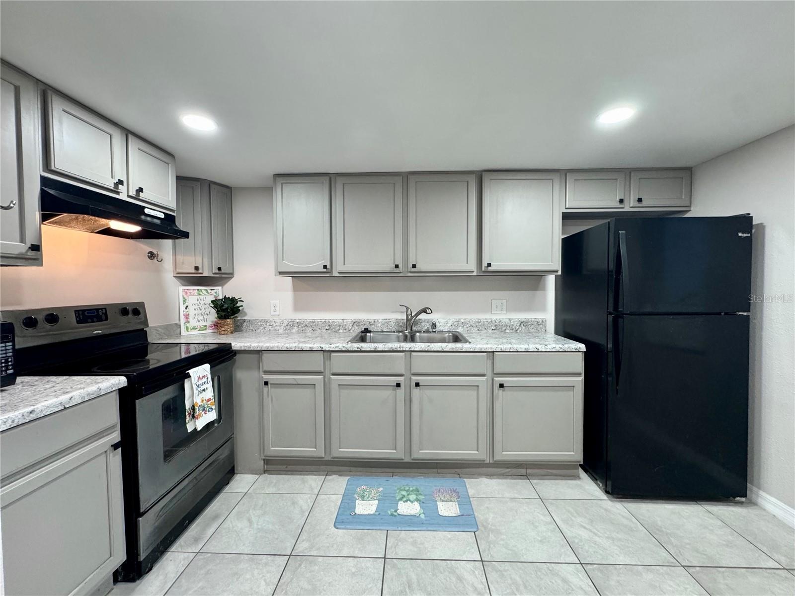 SIVER SPGS SHORES UN 40 - Residential