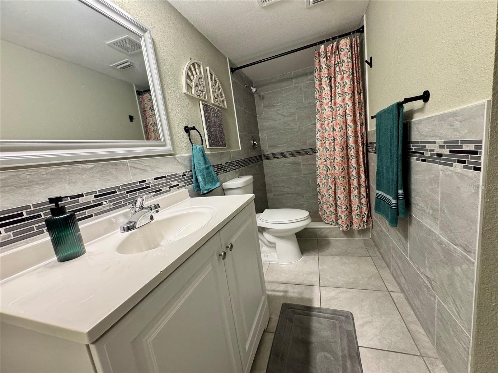 SIVER SPGS SHORES UN 40 - Residential