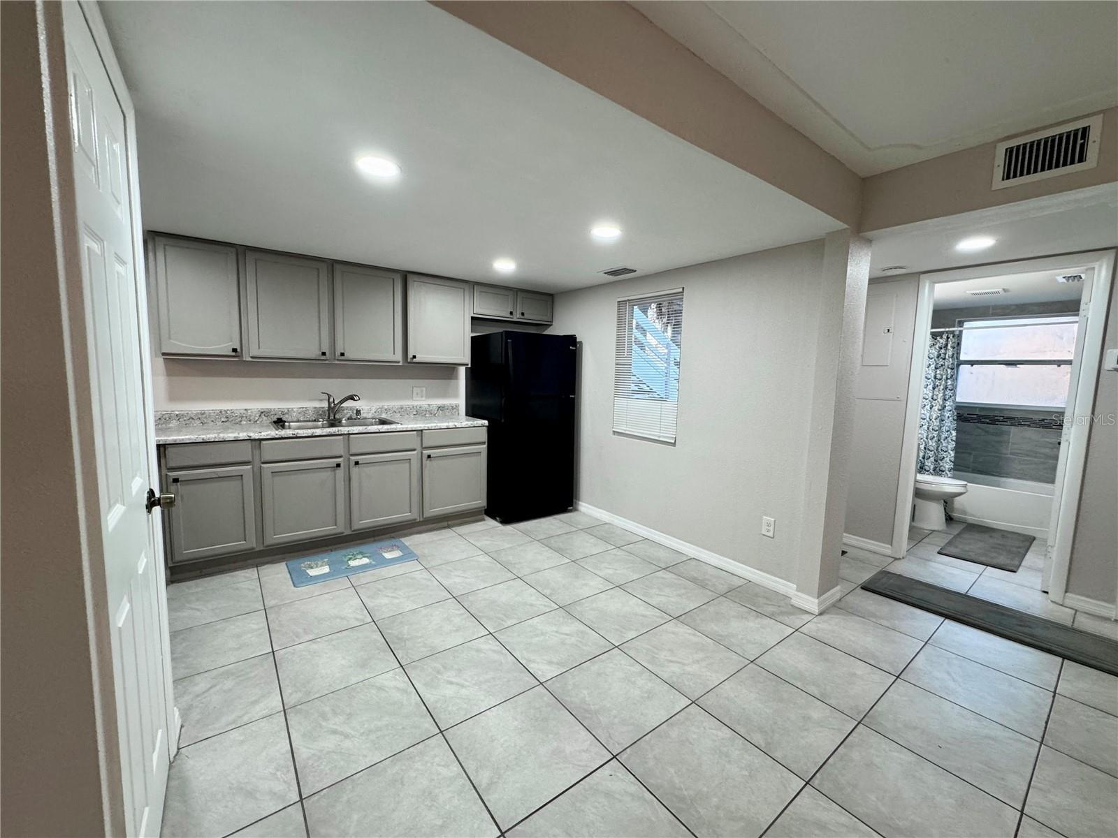 SIVER SPGS SHORES UN 40 - Residential