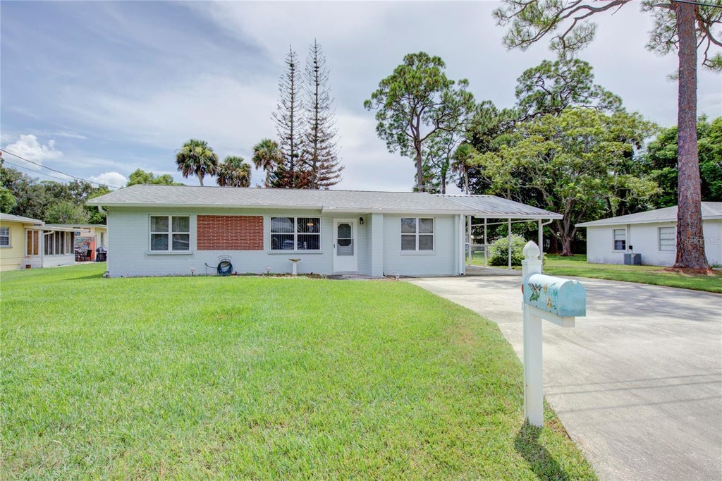 Photo of 314 Roslyn Avenue, New Smyrna Beach, FL 32168 (MLS # NS1088691)