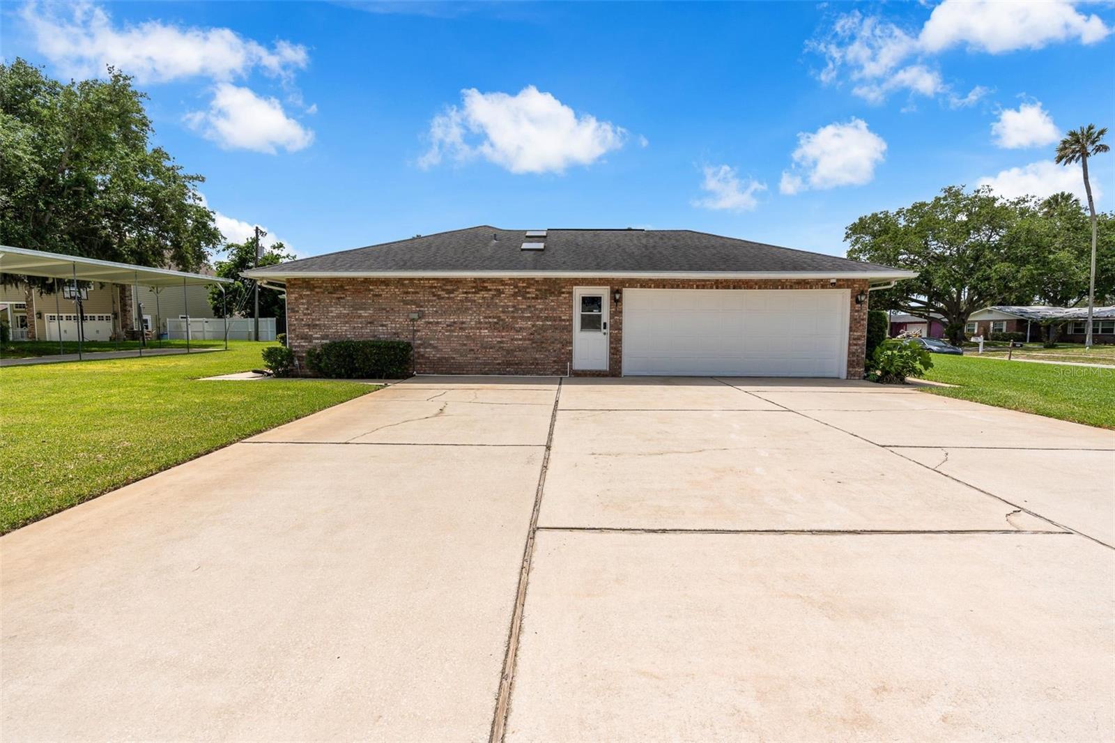 801 PALM GROVE COURT