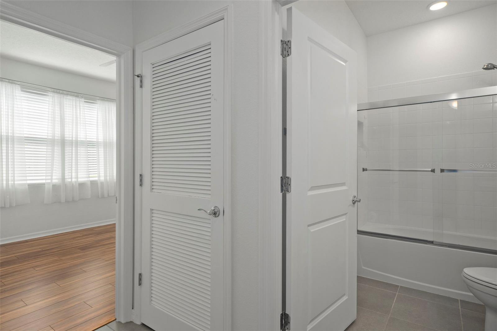 HERNANDO OAKS PH 3 - Residential