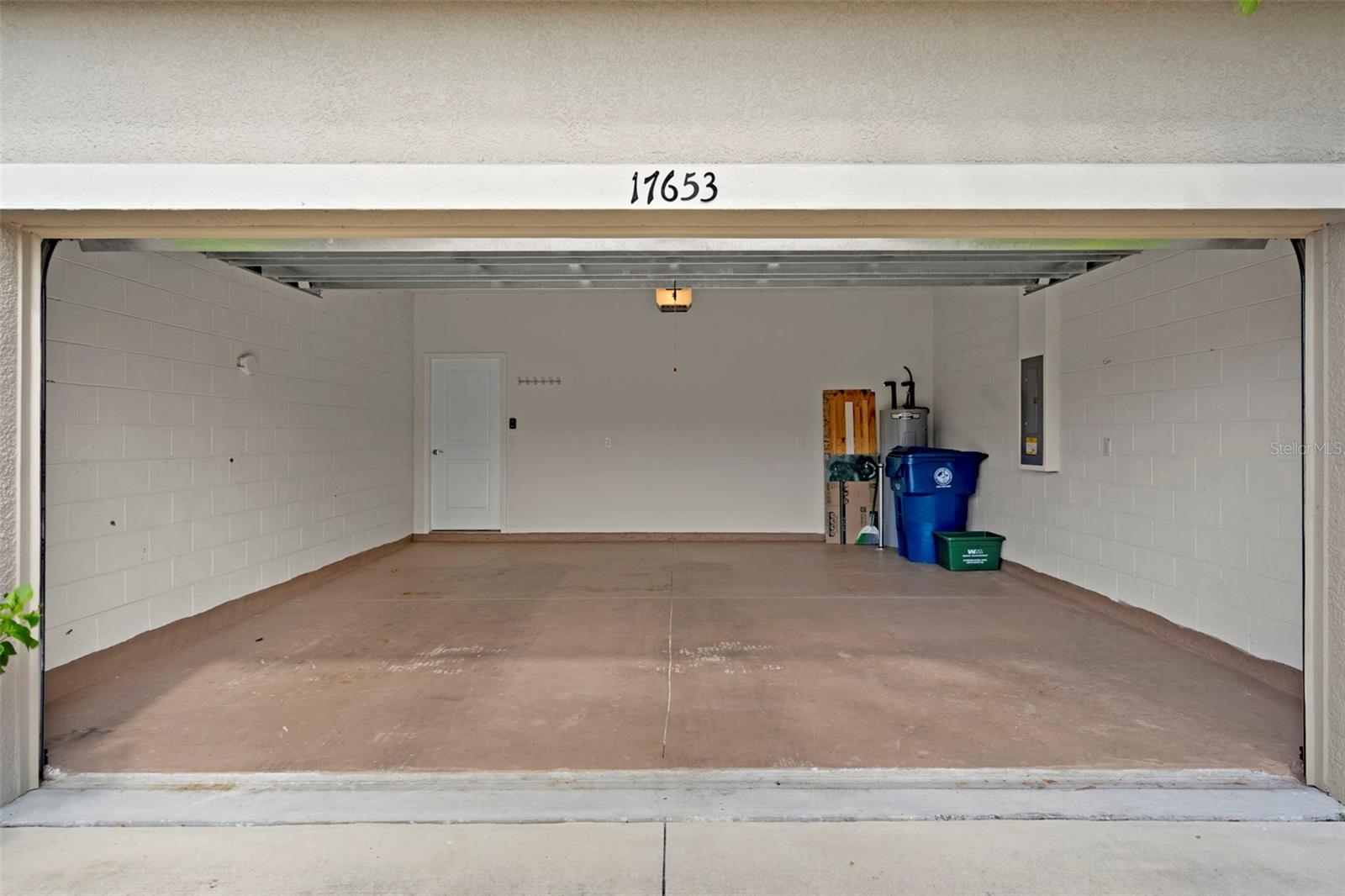 HERNANDO OAKS PH 3 - Residential