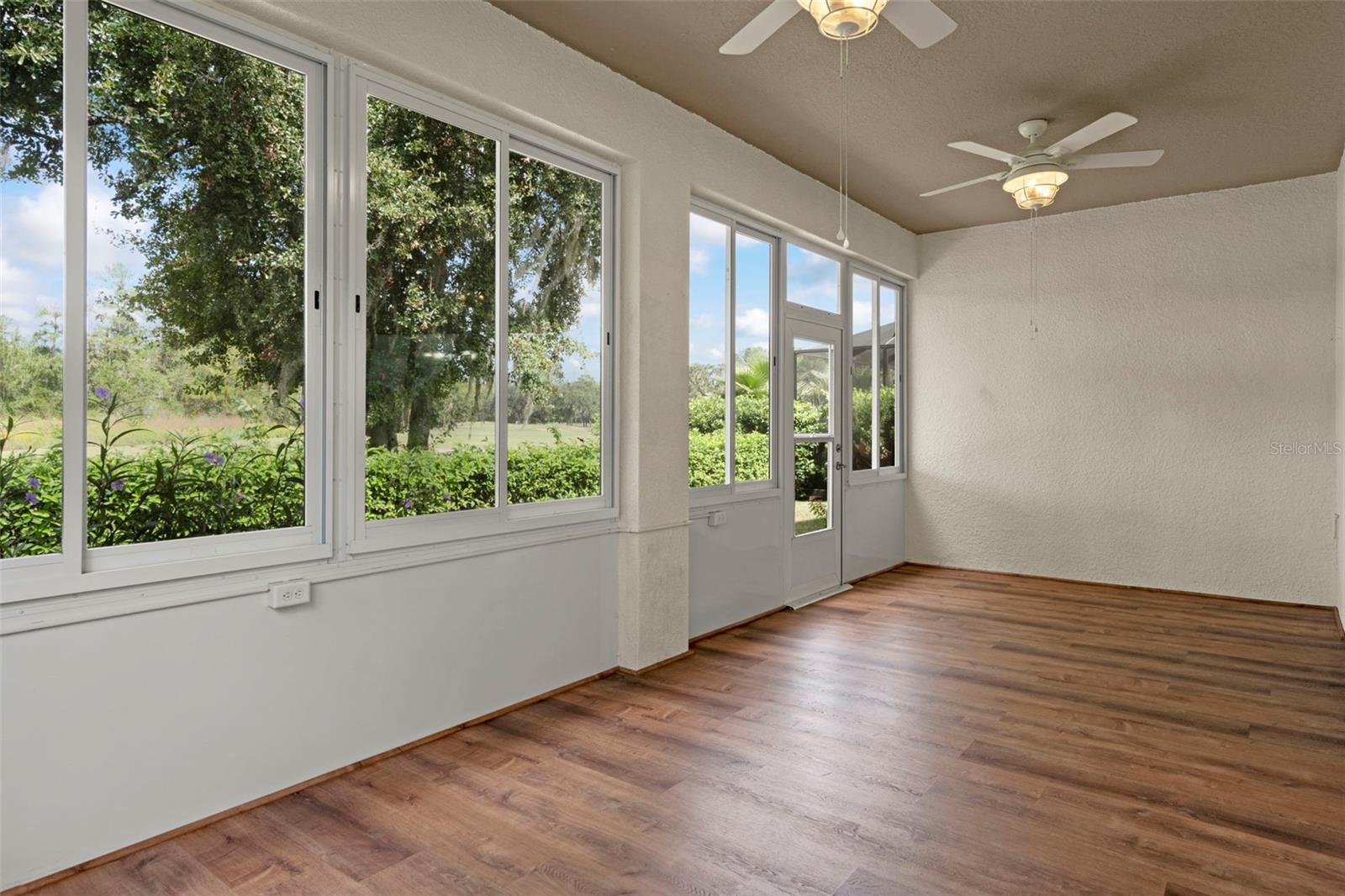 HERNANDO OAKS PH 3 - Residential
