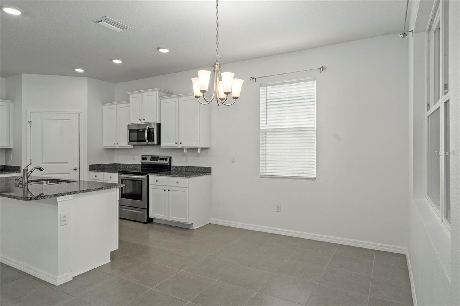 HERNANDO OAKS PH 3 - Residential