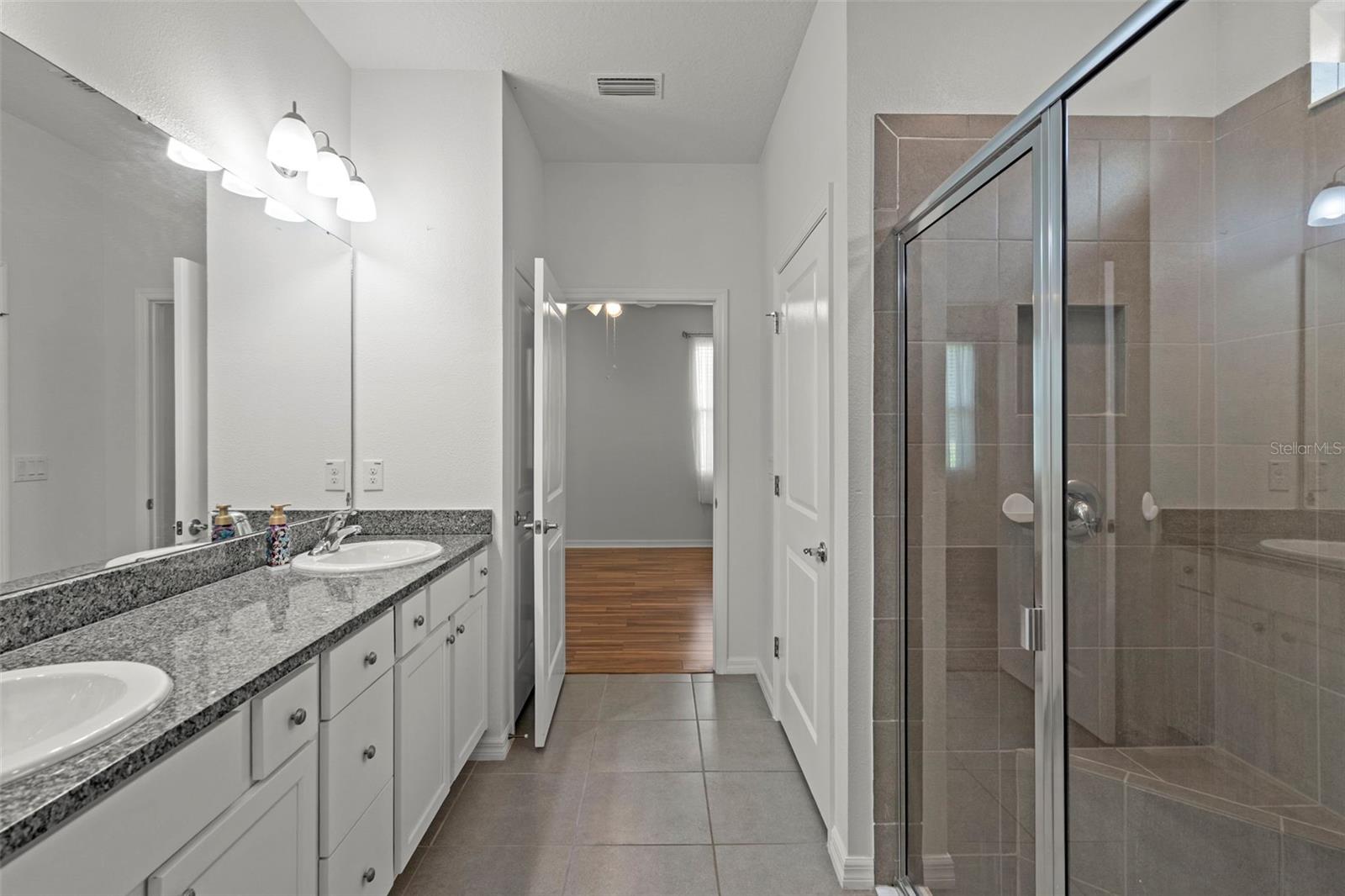 HERNANDO OAKS PH 3 - Residential