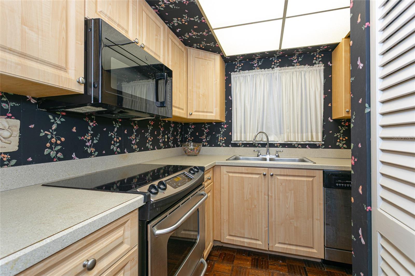 VENICE SANDS - Residential