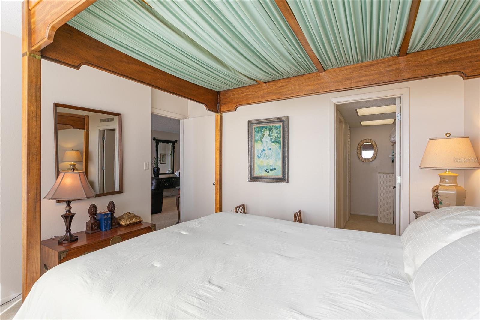 VENICE SANDS - Residential