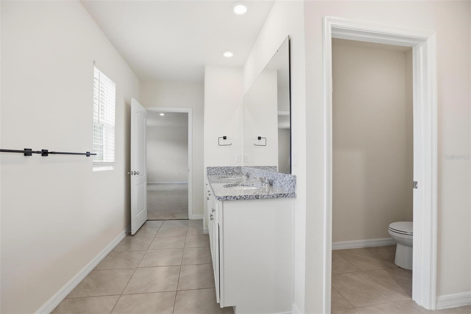 RIVIERA BELLA UN 9A - Residential