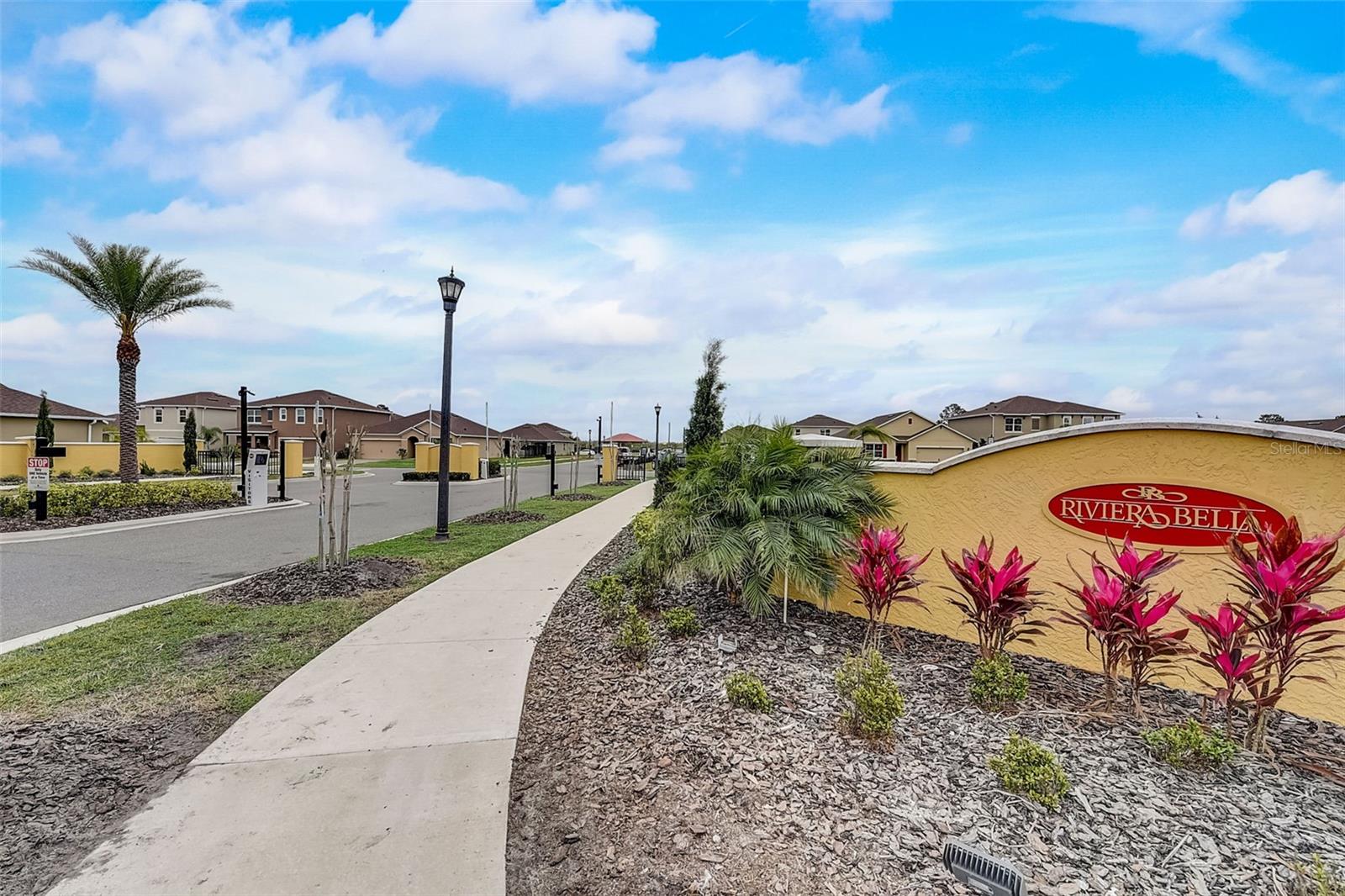 RIVIERA BELLA UN 9A - Residential