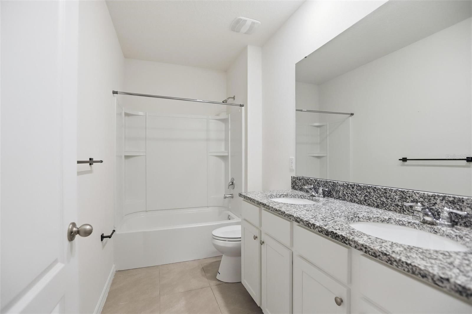 RIVIERA BELLA UN 9A - Residential