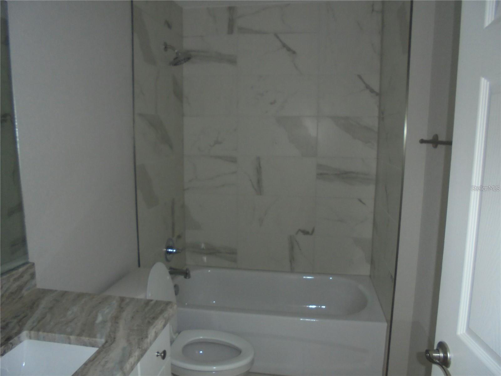 SILVER SPGS SHORES UN 36 - Residential Lease