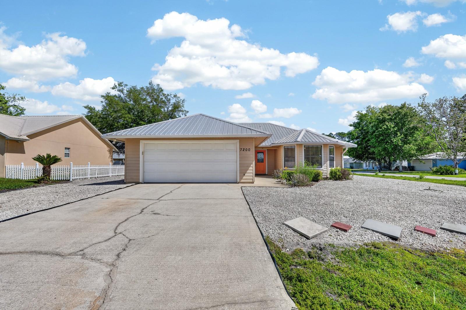 TIERRA WOODS - Residential