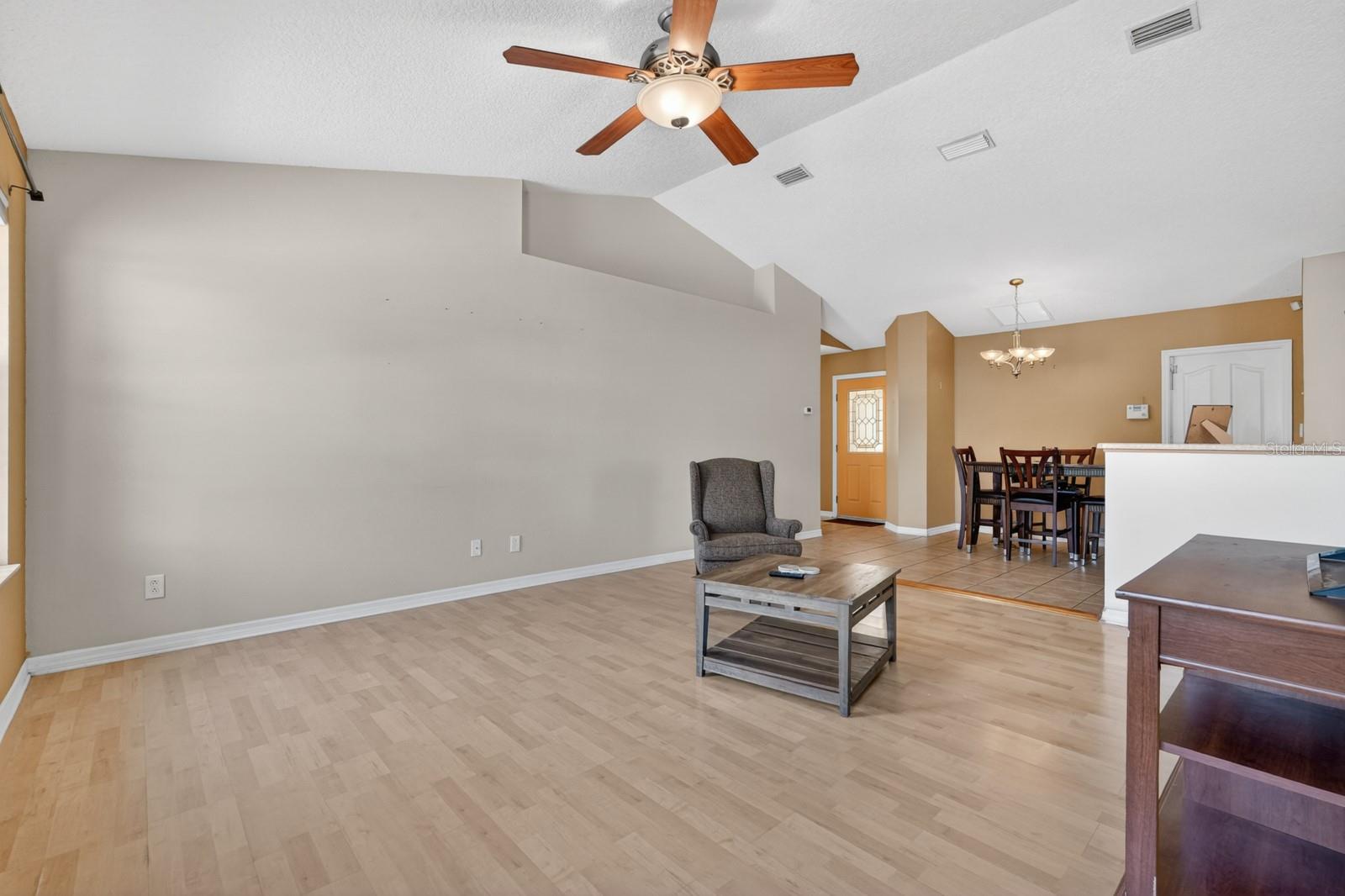 TIERRA WOODS - Residential